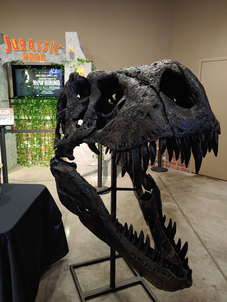 MEGAPLEX THEATRES AT VALLEY FAIR MALL Updated November 2024 33