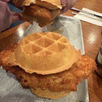 Pyramid Cafe - Chicken & Waffles 7/2025 - Burgers Near Me - Las Vegas, Nevada Pyramid Cafe - Chicken & Waffles 7/2025 - Burgers Near Me - Las Vegas, Nevada