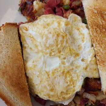 Phillips Avenue Diner - Corned Beef Hash - Diners Near Me - Sioux Falls, South Dakota
