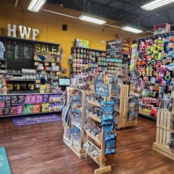 Hollywood Feed - Pet Stores Near Me - Peachtree Corners, Georgia Hollywood Feed - Pet Stores Near Me - Peachtree Corners, Georgia