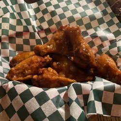 The Split Crow Pub - Honey garlic wings