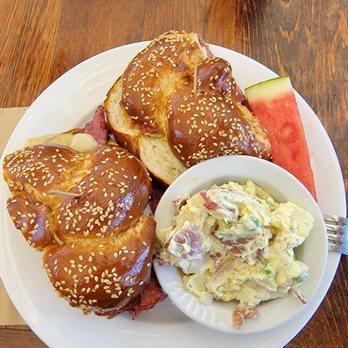 High Hand Cafe - Pastrami and potato salad - New American Near Me - Loomis, California