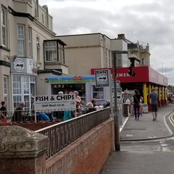 Esplanade Fish Bar - Approaching the restaurant