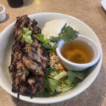Pho 79 - B3. Bún Ga Nướng substitute noodles for rice - Vietnamese Near Me - Newport News, Virginia Pho 79 - B3. Bún Ga Nướng substitute noodles for rice - Vietnamese Near Me - Newport News, Virginia