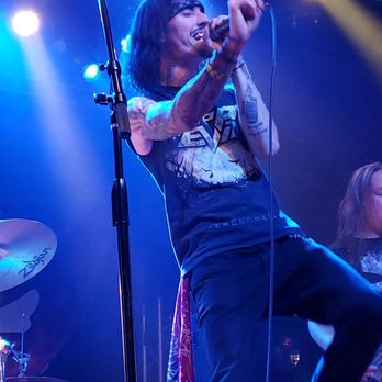 RocHaus - Music Venues Near Me - West Dundee, Illinois