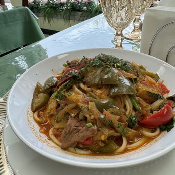 Caravan Restaurant - Lagman - Uzbek Near Me - Bolingbrook, Illinois