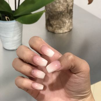 Natural Nails Spa - Nail Salons Near Me - Long Beach, California