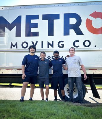 Your Local Moving Pro's! - Need help with your next move? Look no further than Metro Moving Co. Whether you’re relocating to a new home, office, or need help with packing and cleanouts, we’ve got you covered Call now for a free estimate. Your Local Moving Pro's! - Need help with your next move? Look no further than Metro Moving Co. Whether you’re relocating to a new home, office, or need help with packing and cleanouts, we’ve got you covered Call now for a free estimate.