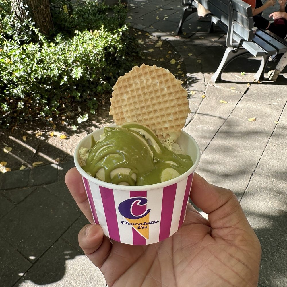 Chocolatte Eis - Pistachio - Ice Cream & Frozen Yogurt Near Me - Munich, BY Chocolatte Eis - Pistachio - Ice Cream & Frozen Yogurt Near Me - Munich, BY