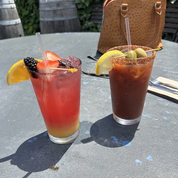 Vic's - Brunch cocktails - Breakfast & Brunch Near Me - Martinez, California