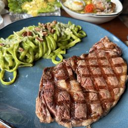 Ribeye with pesto pasta