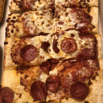 Pizza Hut - Closer of awful.... - Pizza Near Me - Pensacola, Florida Pizza Hut - Closer of awful.... - Pizza Near Me - Pensacola, Florida