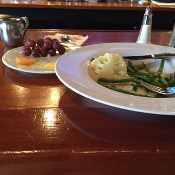 The Thayer Hotel - Steamed veggies and fruit plate - Hotels Near Me - West Point, New York