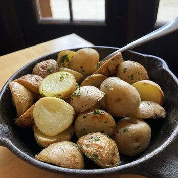 WALDHAUS - Roasted potatoes side dish - Pubs Near Me - Banff, Alberta WALDHAUS - Roasted potatoes side dish - Pubs Near Me - Banff, Alberta