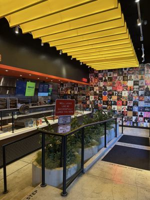 Mikey's Late Night Slice by null