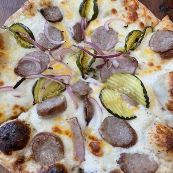 Placerville Public House - Pig & Pickle Personal Pizza - Beer Bar Near Me - Placerville, California