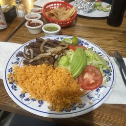 Carne Asada Plate no frijoles, extra arroz.
