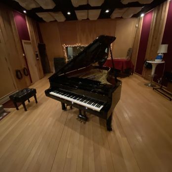 Exchange Recording Complex - Yamaha C-7 Grand Piano in Studio A - Recording & Rehearsal Studios Near Me - Milwaukee, Wisconsin Exchange Recording Complex - Yamaha C-7 Grand Piano in Studio A - Recording & Rehearsal Studios Near Me - Milwaukee, Wisconsin