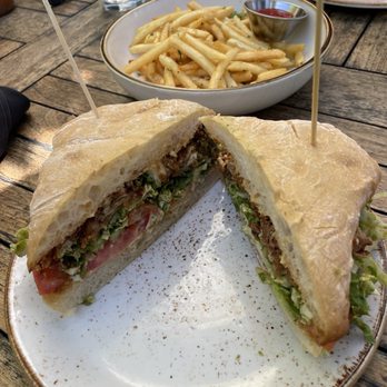 Rappahannock Oyster Bar - Oyster po boy, Shoestring Fries - Seafood Near Me - Los Angeles, California Rappahannock Oyster Bar - Oyster po boy, Shoestring Fries - Seafood Near Me - Los Angeles, California