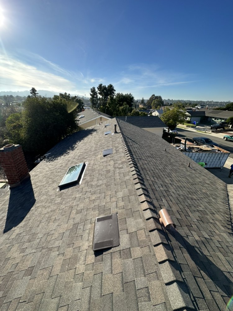 Slide of R&M Roofing