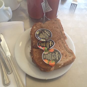Marston's - Wheat toast - Breakfast & Brunch Near Me - Pasadena, California