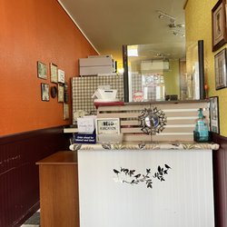 Noodle Hut - Simple hole in the wall spot worth the wait. Just call ahead and wait at home.