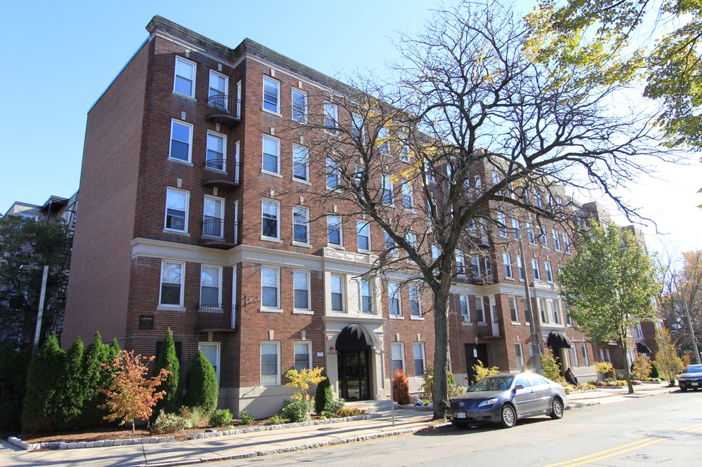 WASHINGTON HEIGHTS APARTMENTS BY THE HAMILTON COMPANY Request