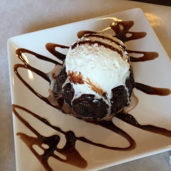 Crab Avenue - Chocolate molten cake with ice cream :) - Seafood Near Me - Glendale, California