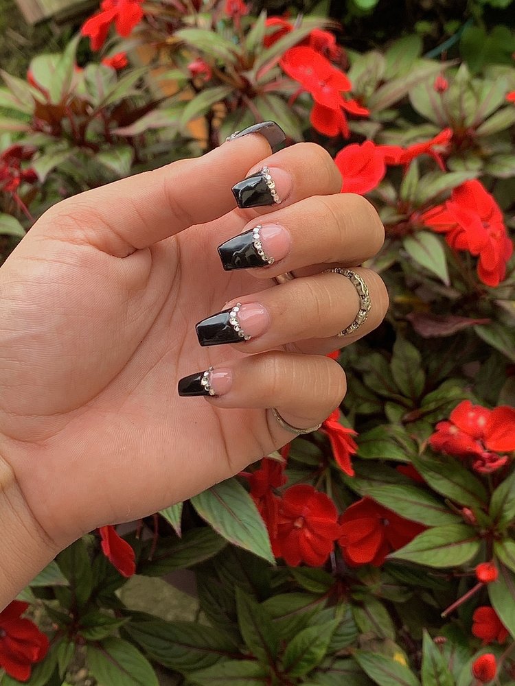 Mary's Spa Nails & Hair