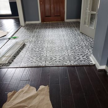 Ferris Flooring - Wood Floors w/patterned porcelain tile - Flooring Near Me - Rosenberg, Texas Ferris Flooring - Wood Floors w/patterned porcelain tile - Flooring Near Me - Rosenberg, Texas