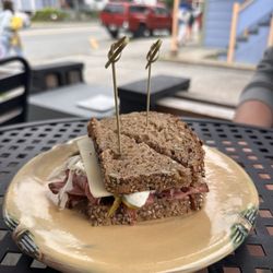 Gemini Cafe & Bakery