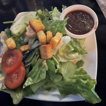 Murphys Craft House - Side salad with balsamic vinaigrette - Steakhouses Near Me - Indianapolis, Indiana
