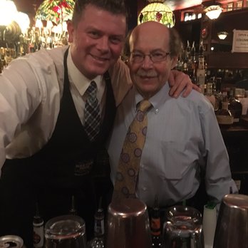 Martin's Tavern - Breakfast & Brunch Near Me - Washington, DC, District of Columbia