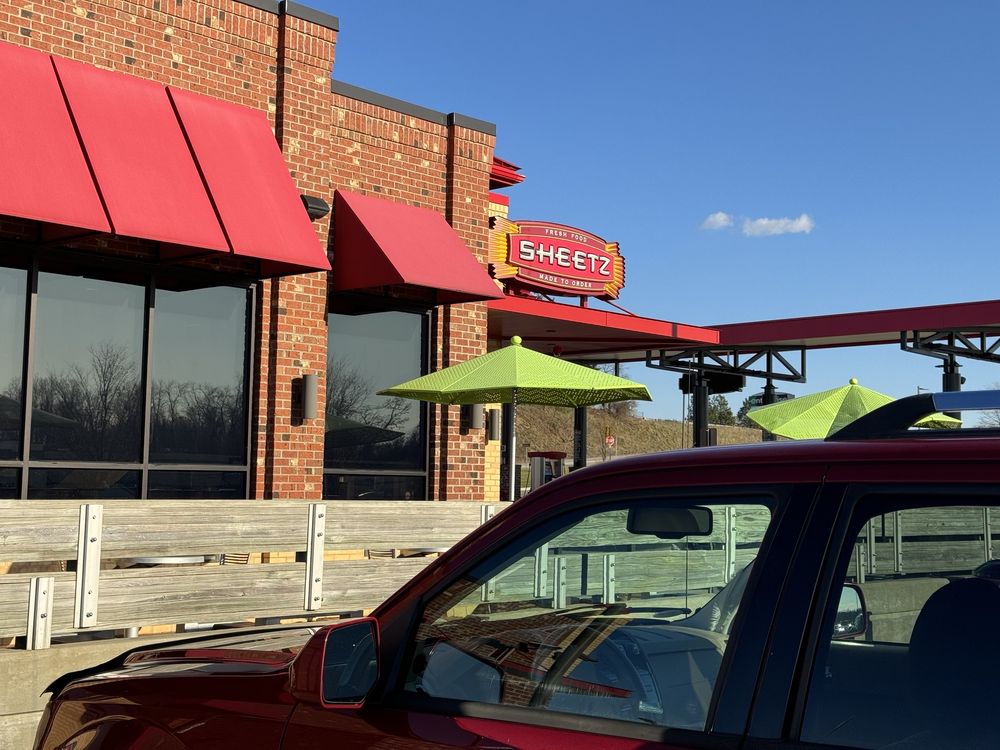 SHEETZ Updated August 2024 44 Photos 21 Austurias Ln,