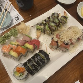 Doshi Sushi - Rainbow Roll Vegetable Roll Samurai Roll Wild Wild West Roll - Sushi Bars Near Me - Duluth, Georgia