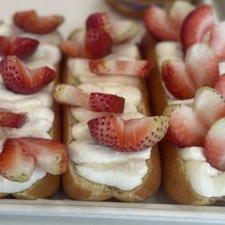 DF Donuts - Marscapone filled bars
