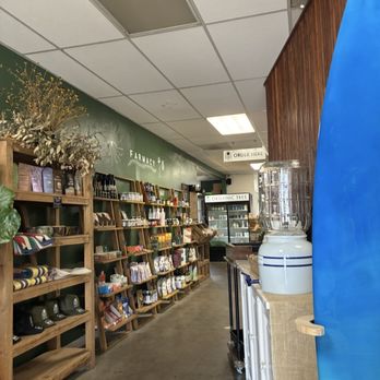 Organic Tree Juice Bar, Cafe & Marketplace photo 2