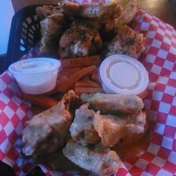 Drift Inn Saloon - Wings - Bars Near Me - Globe, Arizona Drift Inn Saloon - Wings - Bars Near Me - Globe, Arizona