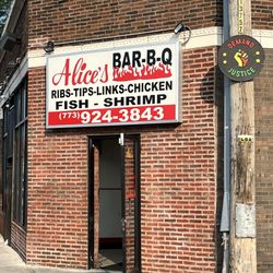 Alice's Bar-B-Que - Front Entrance