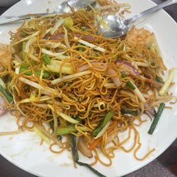 Pan fried noodles with shrimp Pan fried noodles with shrimp