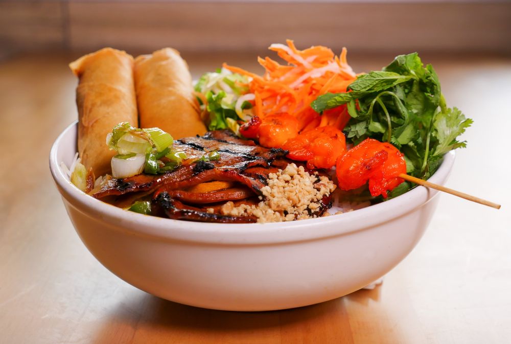 BROTH PHO & GRILL Updated September 2024 19 Photos 6645 Stockton