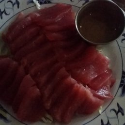 Sashimi w/ shoyu and chinese mustard Sashimi w/ shoyu and chinese mustard