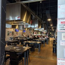 Honey Pig Hot Pot & BBQ - Tables