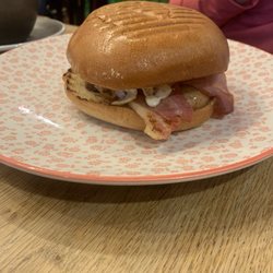 The Orange Goat - Breakfast sandwich