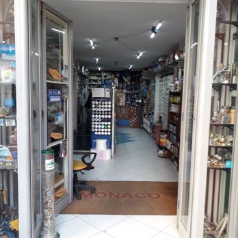 Ferramenta Monaco - Interno del negozio - Hardware Stores Near Me - Naples, NA Ferramenta Monaco - Interno del negozio - Hardware Stores Near Me - Naples, NA
