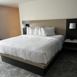 The Ellsworth Hotel, Ascend Hotel Collection - King bed