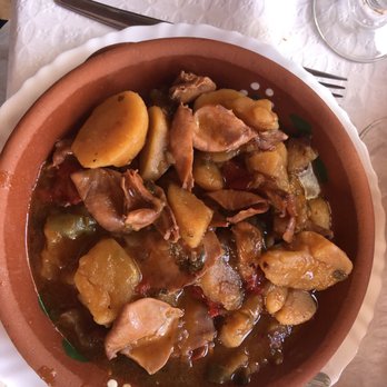 A Canadinha - Caldeira de lulas - Portuguese Near Me - Angra do Heroísmo, 20 A Canadinha - Caldeira de lulas - Portuguese Near Me - Angra do Heroísmo, 20