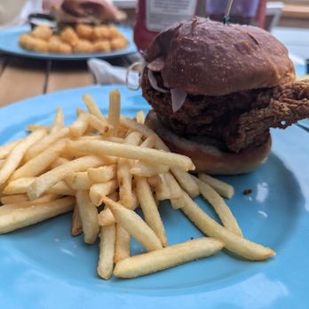 The Mar Azul - Chicken sandwich - Dive Bars Near Me - Vieques, Puerto Rico The Mar Azul - Chicken sandwich - Dive Bars Near Me - Vieques, Puerto Rico