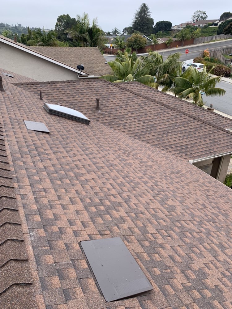 Slide of Aqua MG Roofing and Painting