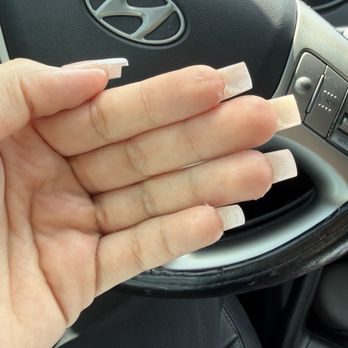 Luxo Nail Spa - Nail Salons Near Me - Chicago, Illinois